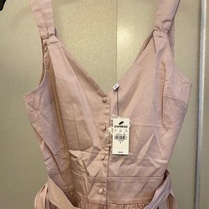 Express button down tank with belt